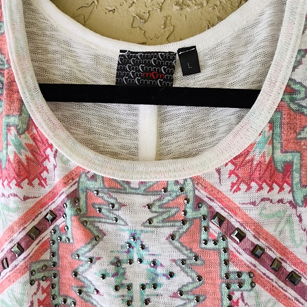 Aztec Open Back Shirt - Picture 4 of 5